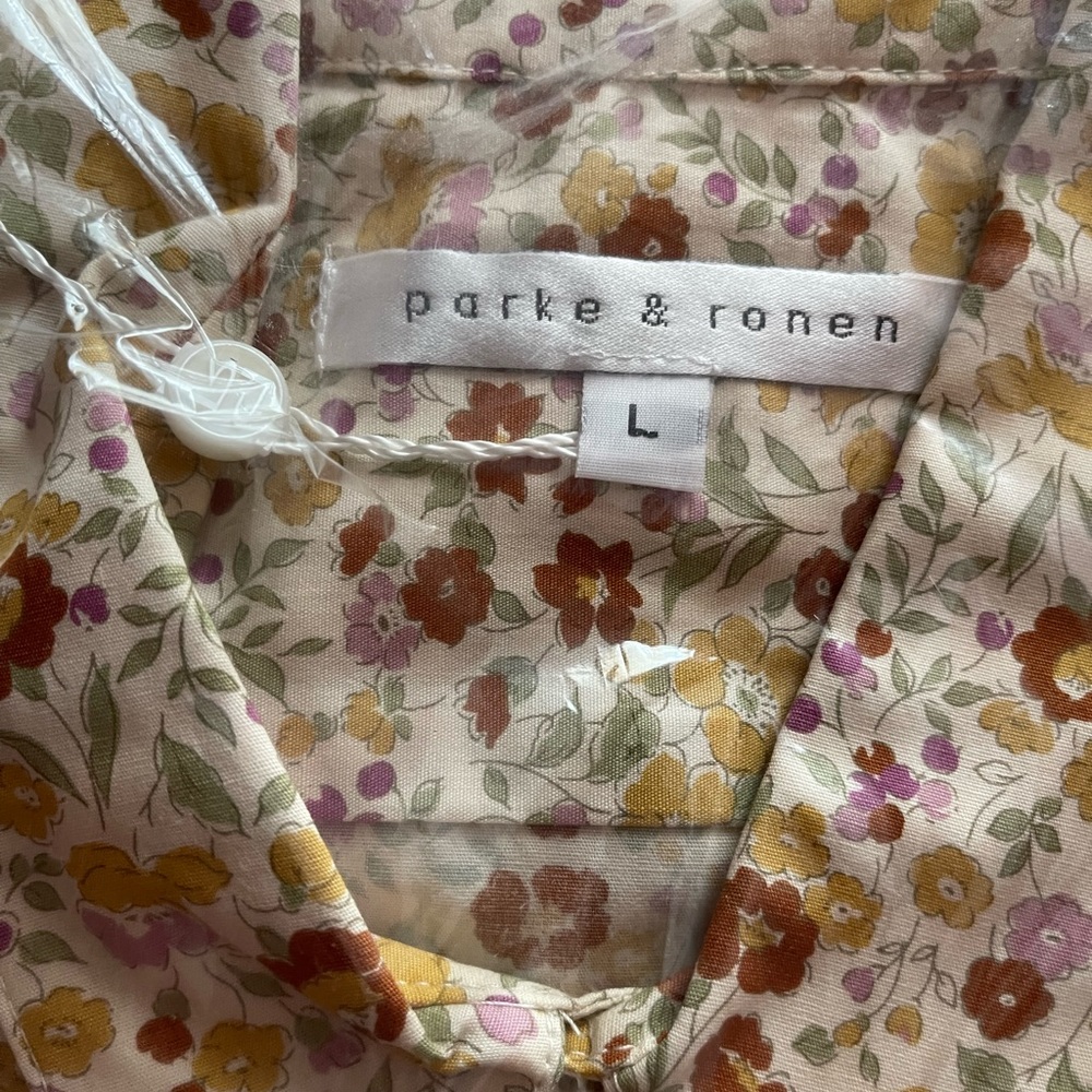 Men’s button-down floral pattern shirt